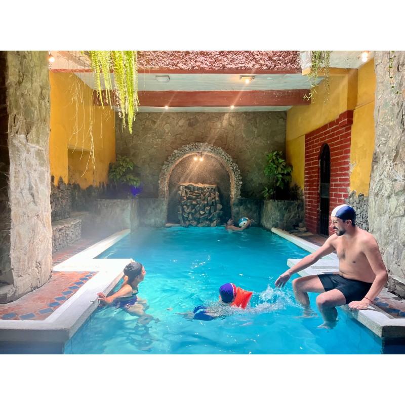 Piscina, hidromasaje, turco y sauna